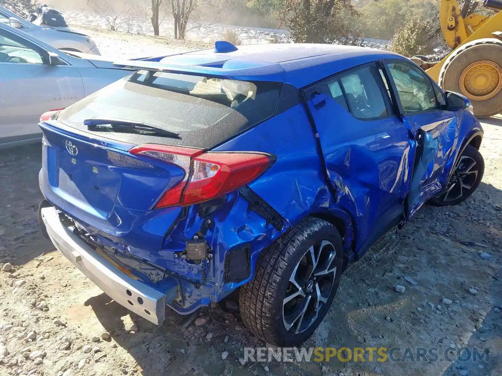 4 Photograph of a damaged car JTNKHMBX1K1036582 TOYOTA C-HR XLE 2019