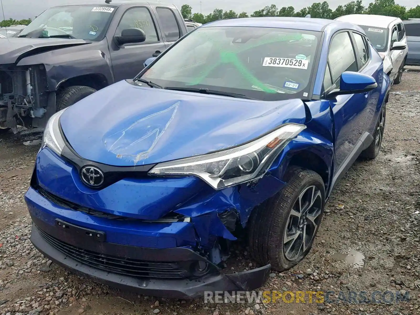 2 Photograph of a damaged car JTNKHMBX3K1036602 TOYOTA C-HR XLE 2019