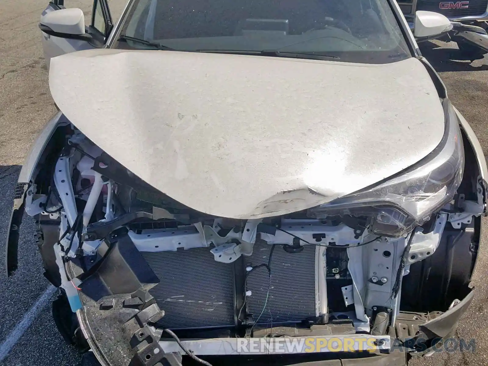 7 Photograph of a damaged car JTNKHMBX3K1042643 TOYOTA C-HR XLE 2019