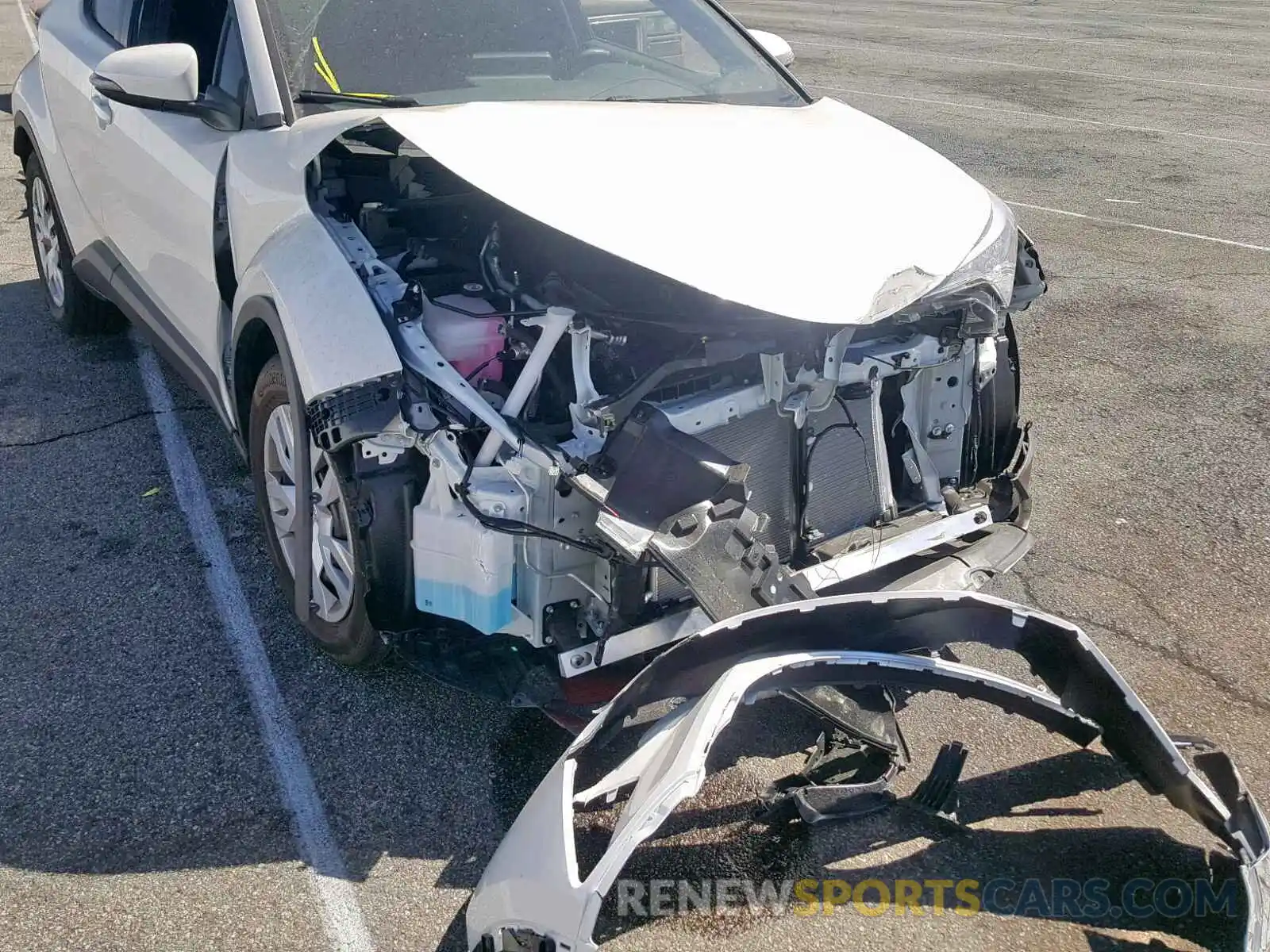 9 Photograph of a damaged car JTNKHMBX3K1042643 TOYOTA C-HR XLE 2019