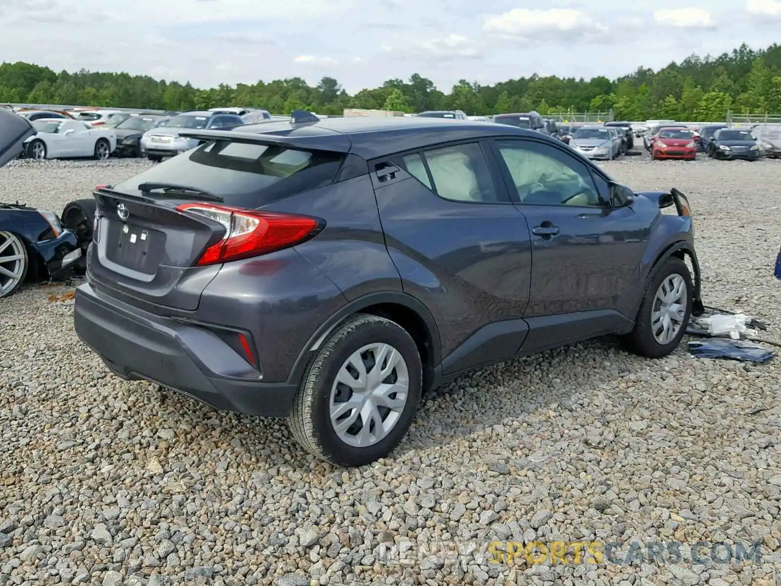 4 Photograph of a damaged car JTNKHMBX5K1021387 TOYOTA C-HR XLE 2019