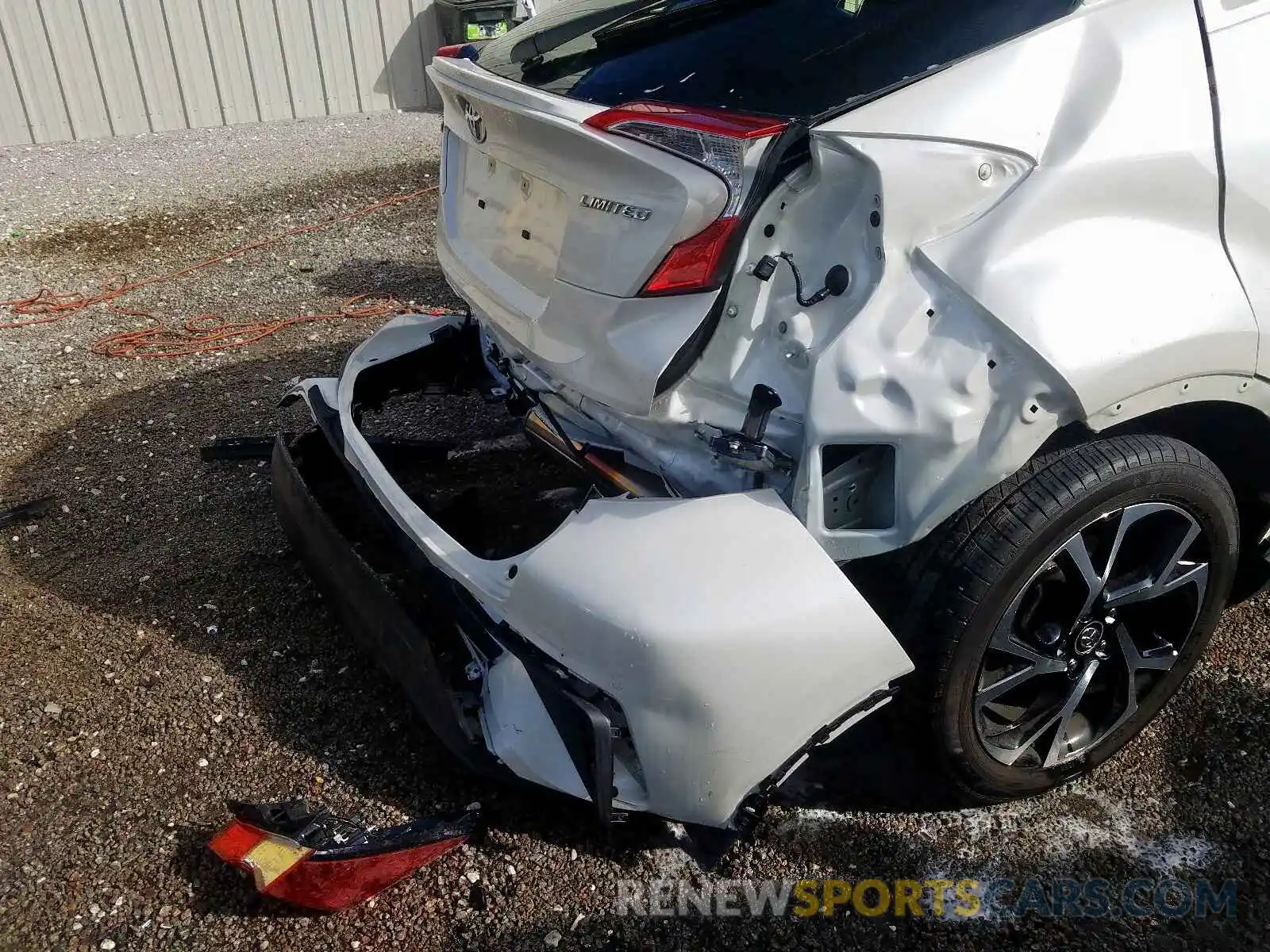 9 Photograph of a damaged car JTNKHMBX7K1027756 TOYOTA C-HR XLE 2019