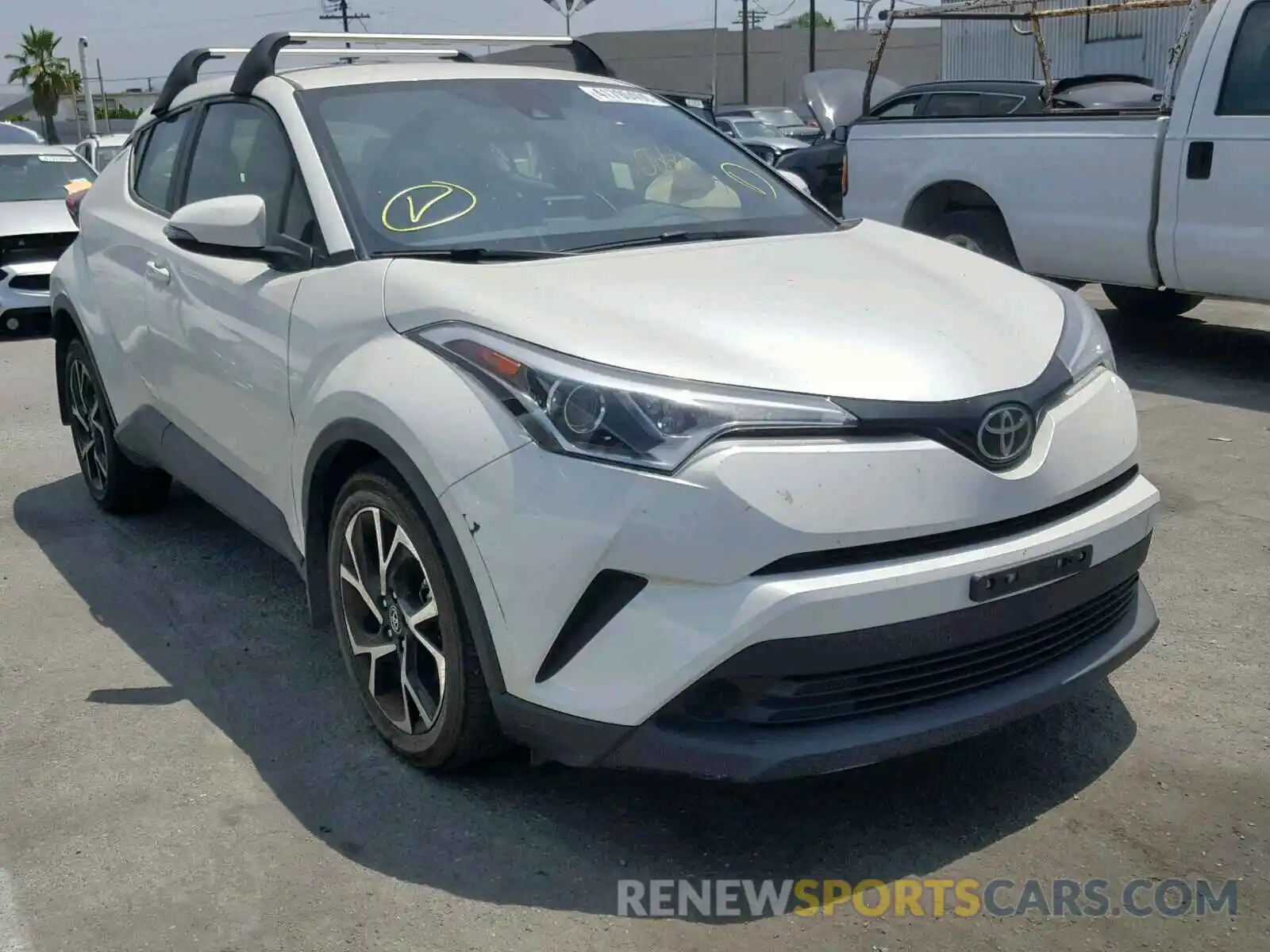 1 Photograph of a damaged car JTNKHMBX8K1013638 TOYOTA C-HR XLE 2019