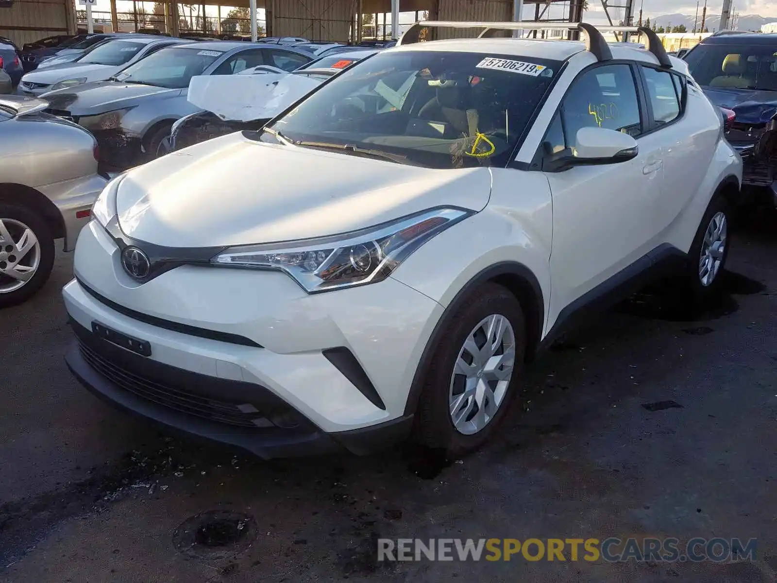 2 Photograph of a damaged car JTNKHMBX8K1043335 TOYOTA C-HR XLE 2019