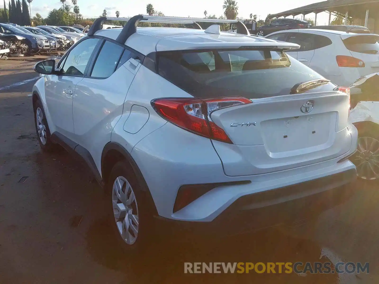 3 Photograph of a damaged car JTNKHMBX8K1043335 TOYOTA C-HR XLE 2019