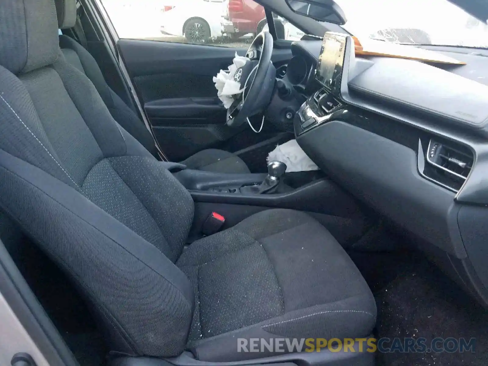 5 Photograph of a damaged car NMTKHMBX3KR079715 TOYOTA C-HR XLE 2019