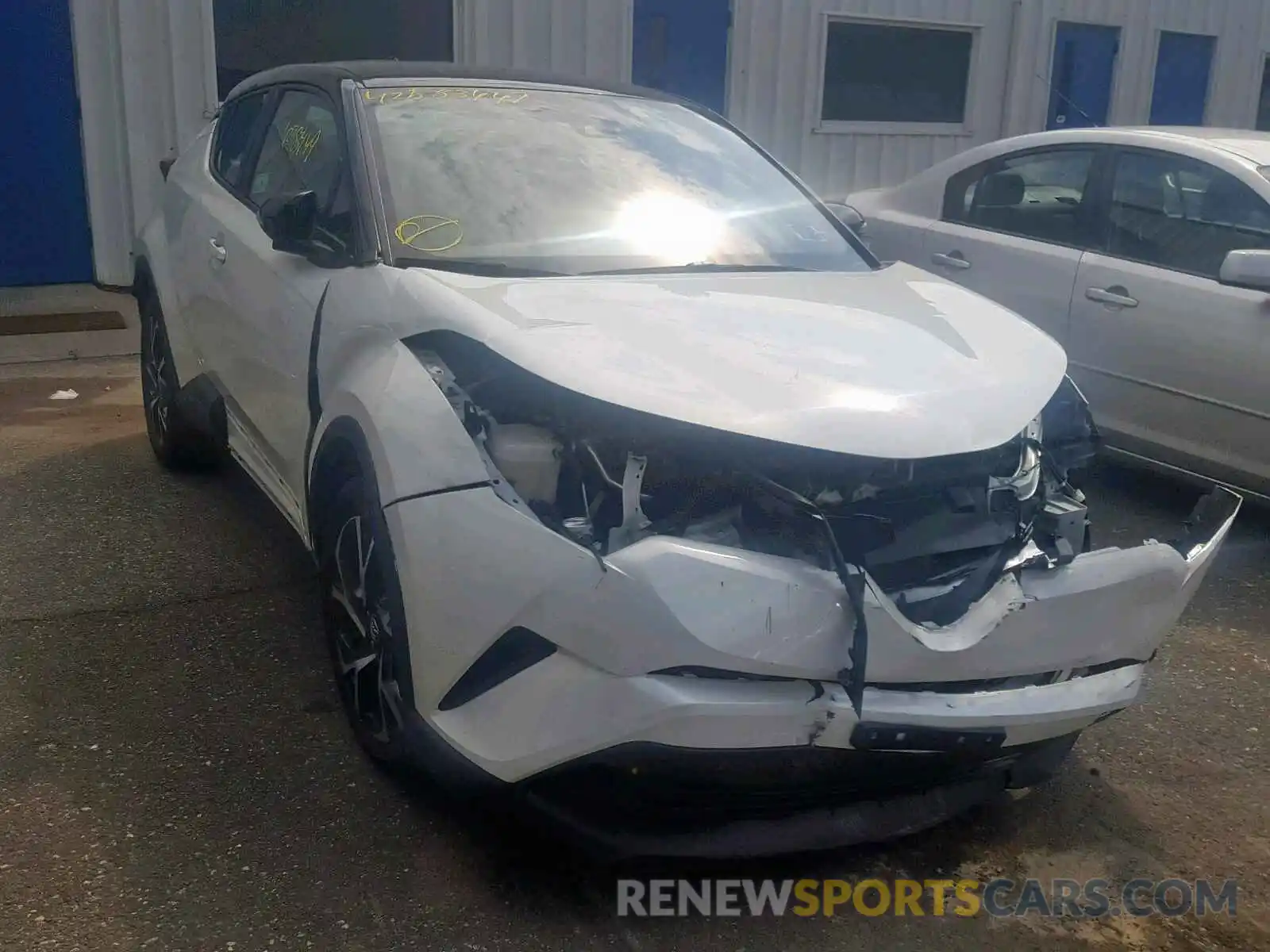 1 Photograph of a damaged car NMTKHMBX3KR085143 TOYOTA C-HR XLE 2019