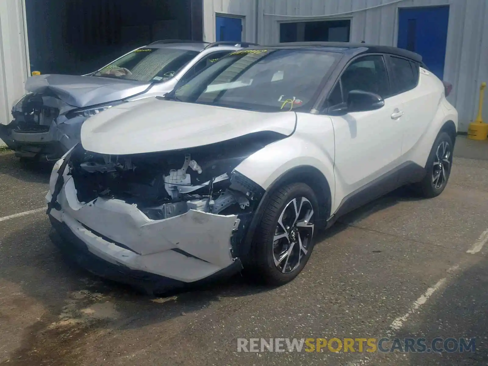 2 Photograph of a damaged car NMTKHMBX3KR085143 TOYOTA C-HR XLE 2019