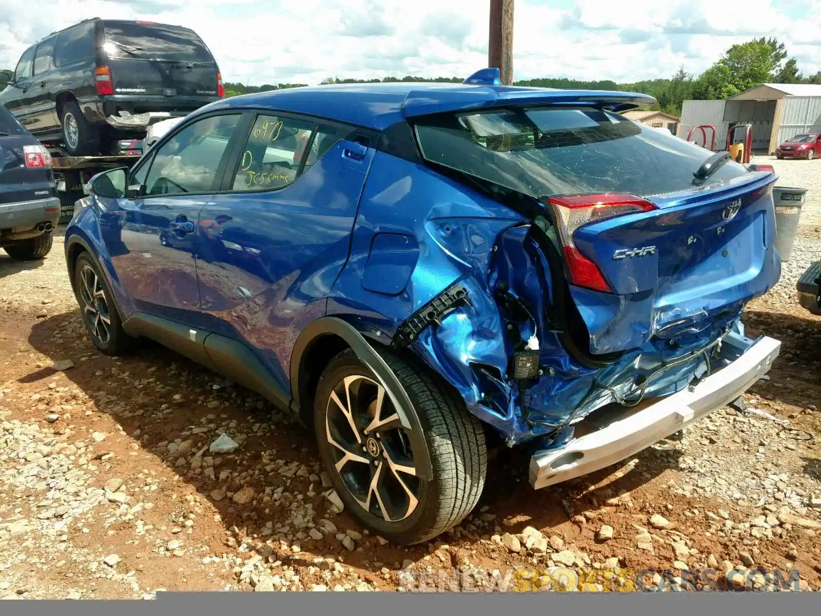 3 Photograph of a damaged car NMTKHMBX6KR075965 TOYOTA C-HR XLE 2019