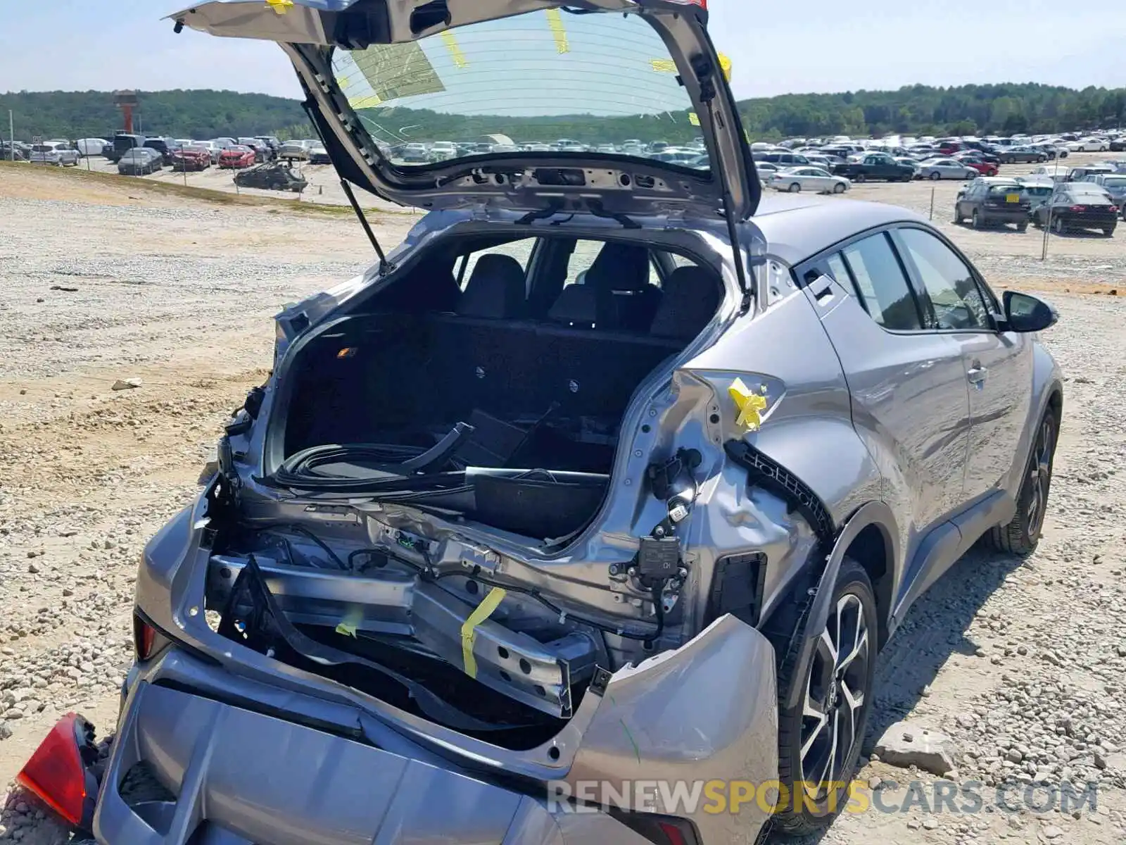 4 Photograph of a damaged car NMTKHMBX7KR086280 TOYOTA C-HR XLE 2019