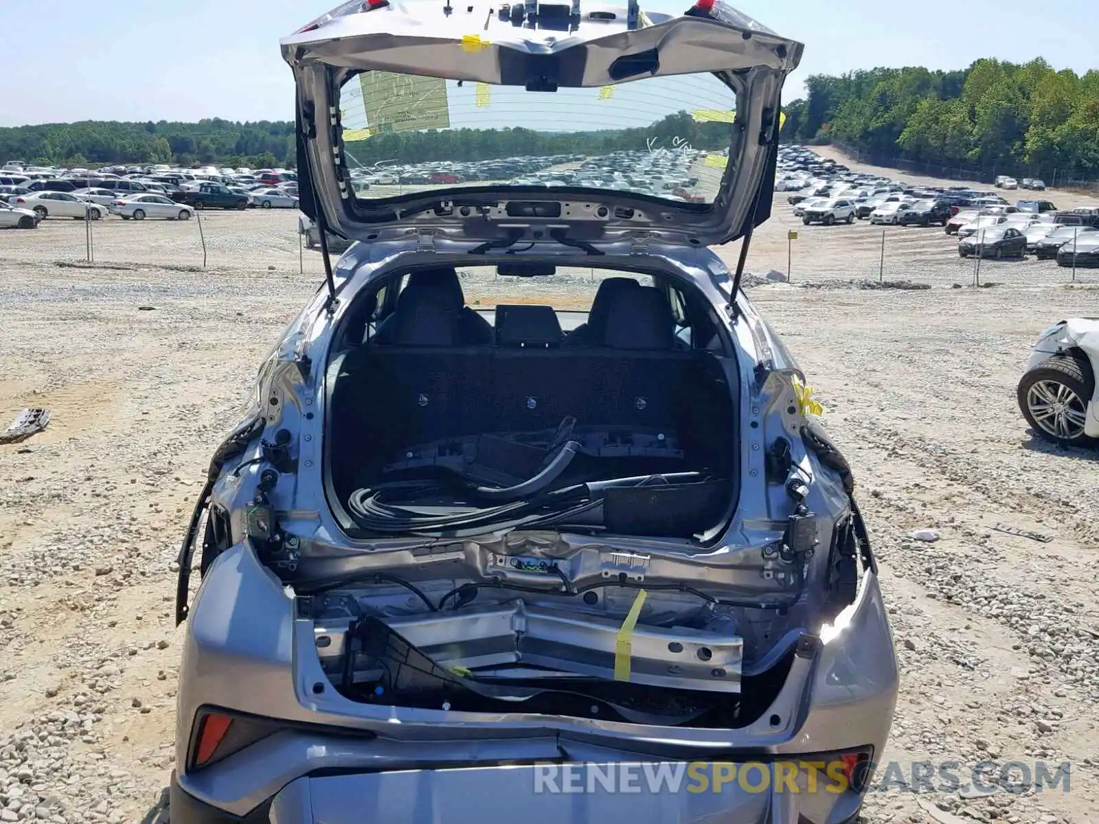 9 Photograph of a damaged car NMTKHMBX7KR086280 TOYOTA C-HR XLE 2019