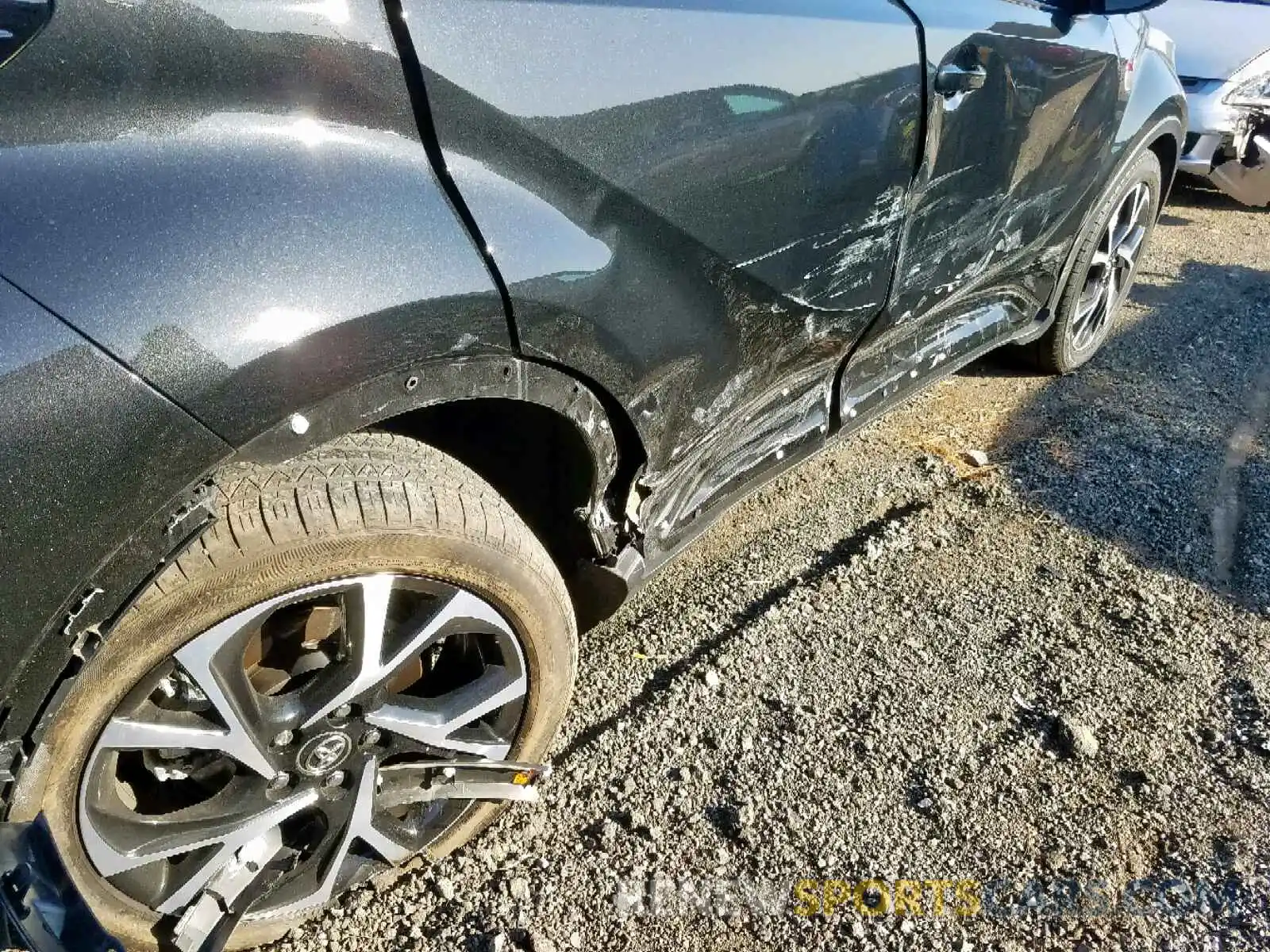 9 Photograph of a damaged car NMTKHMBX8KR076020 TOYOTA C-HR XLE 2019