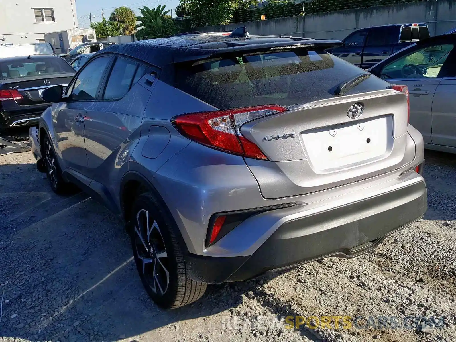 3 Photograph of a damaged car NMTKHMBXXKR084278 TOYOTA C-HR XLE 2019