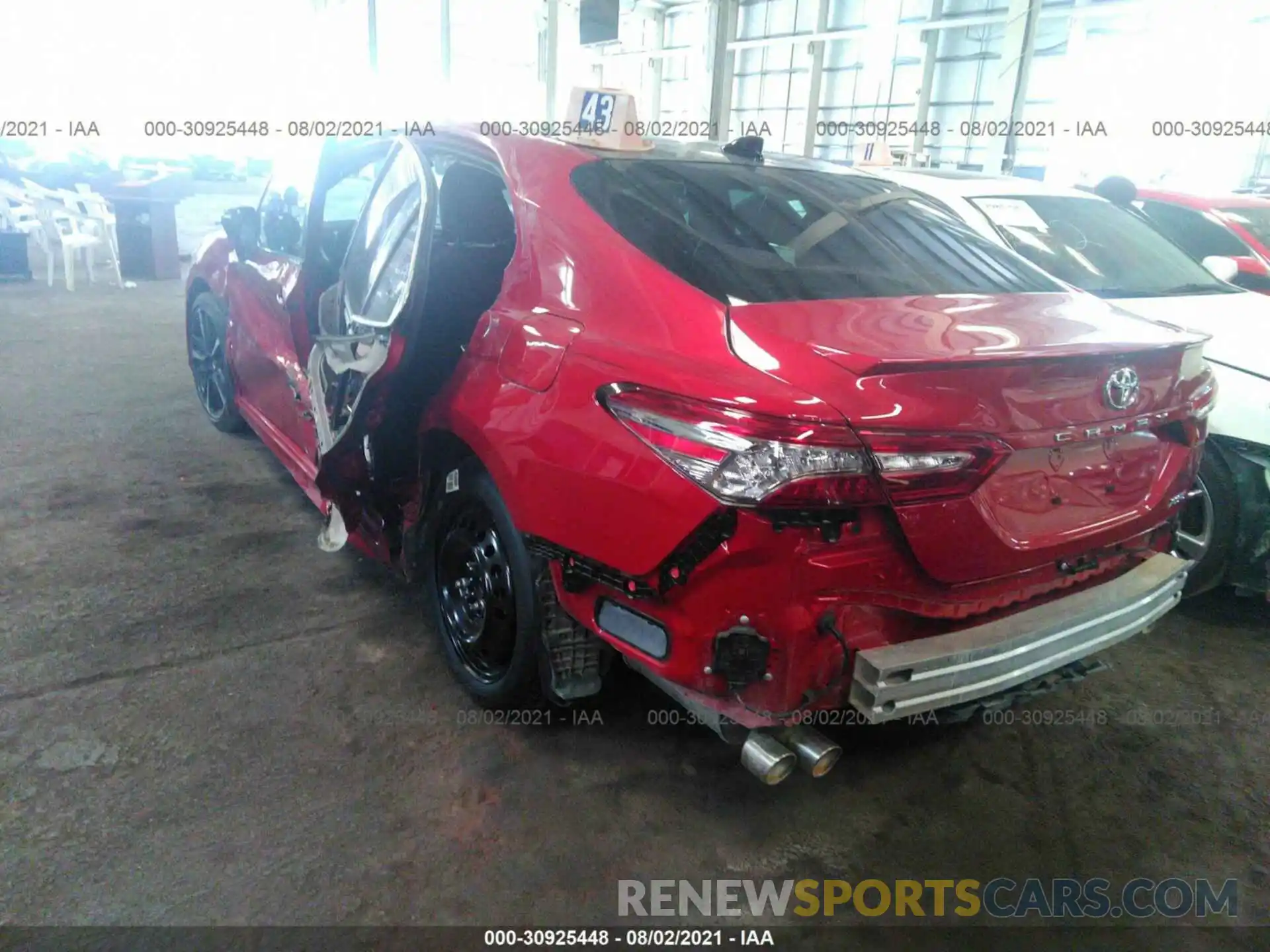 3 Photograph of a damaged car 000B61HK5KU170204 TOYOTA CAMRY 2019