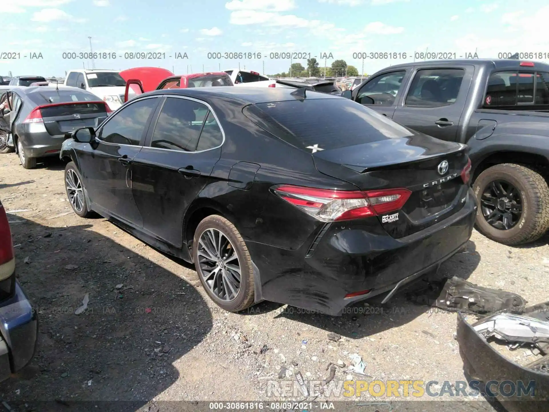 3 Photograph of a damaged car 4T1B118K5KU681250 TOYOTA CAMRY 2019