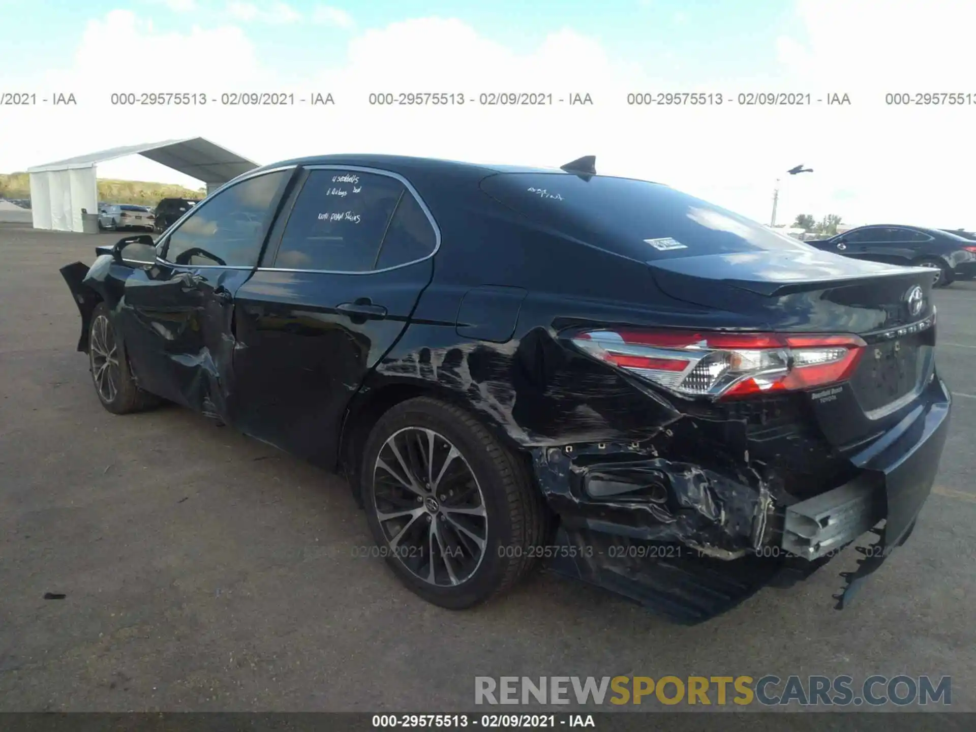 3 Photograph of a damaged car 4T1B11HK0KU159920 TOYOTA CAMRY 2019