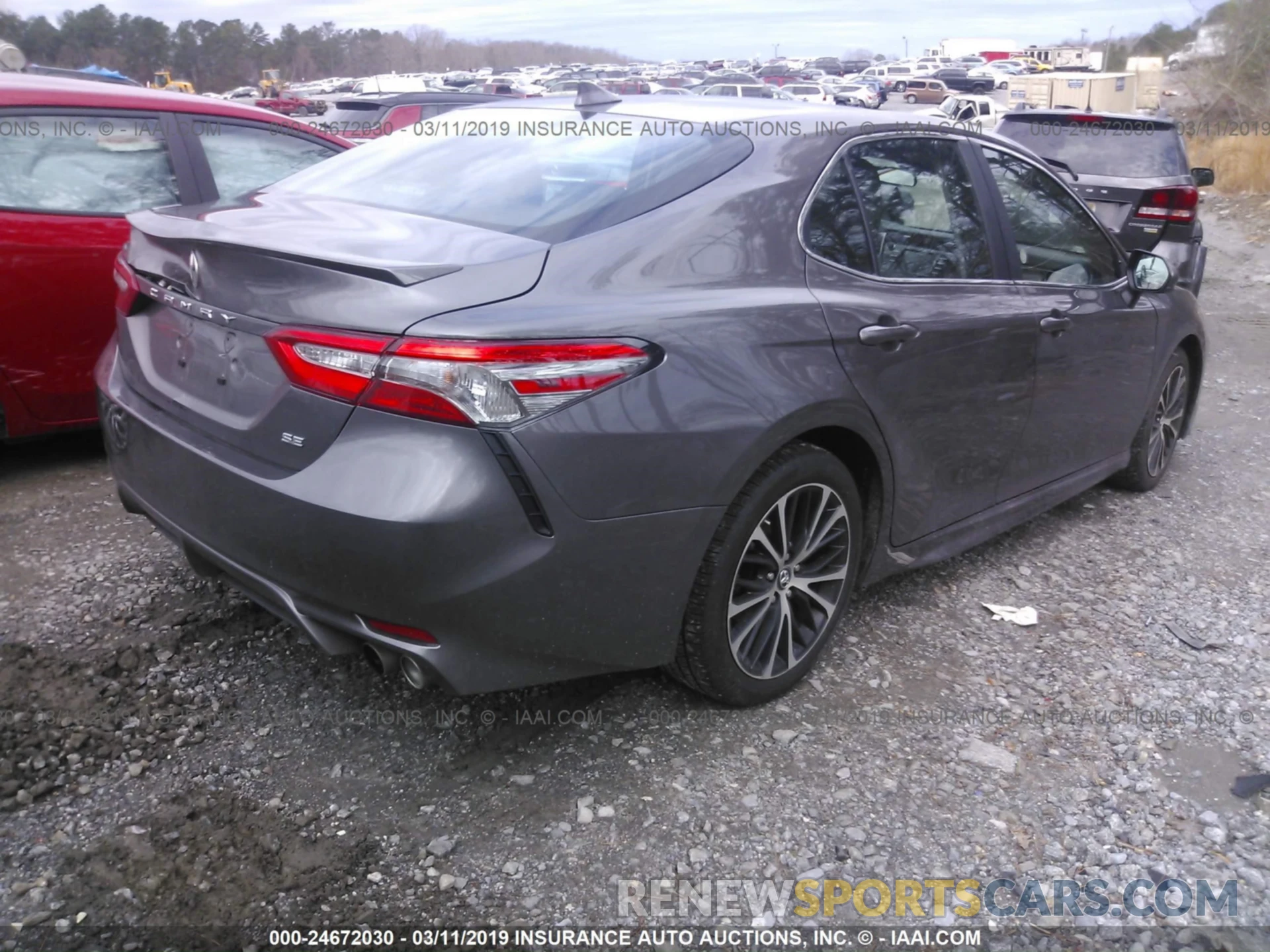 4 Photograph of a damaged car 4T1B11HK0KU160212 TOYOTA CAMRY 2019