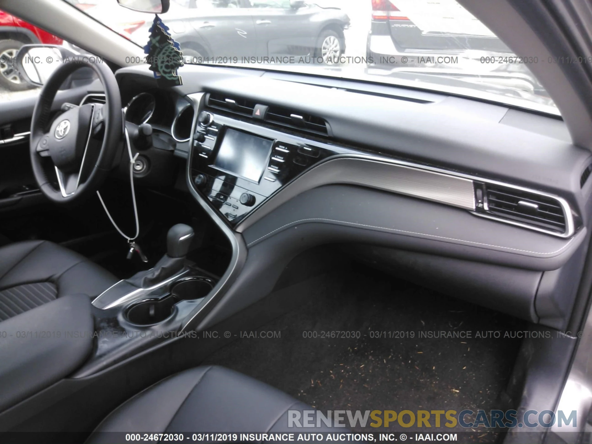 5 Photograph of a damaged car 4T1B11HK0KU160212 TOYOTA CAMRY 2019