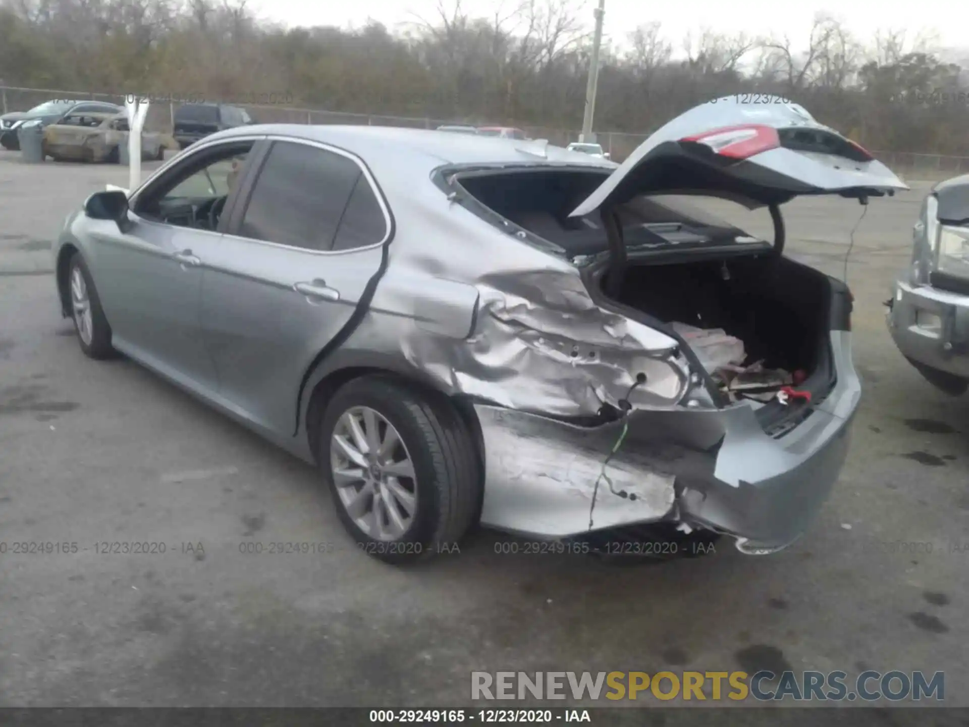 3 Photograph of a damaged car 4T1B11HK0KU160498 TOYOTA CAMRY 2019