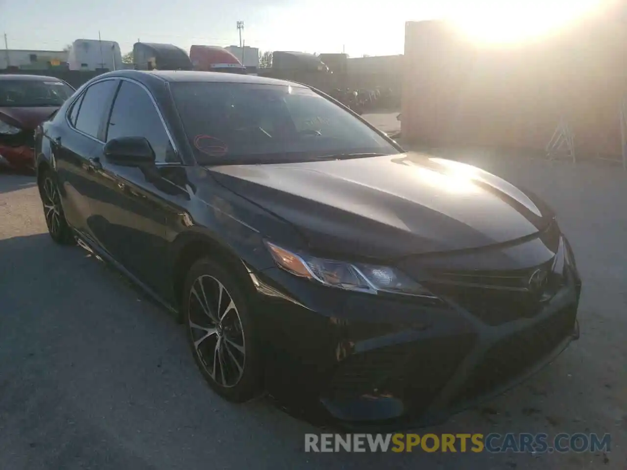 1 Photograph of a damaged car 4T1B11HK0KU161215 TOYOTA CAMRY 2019