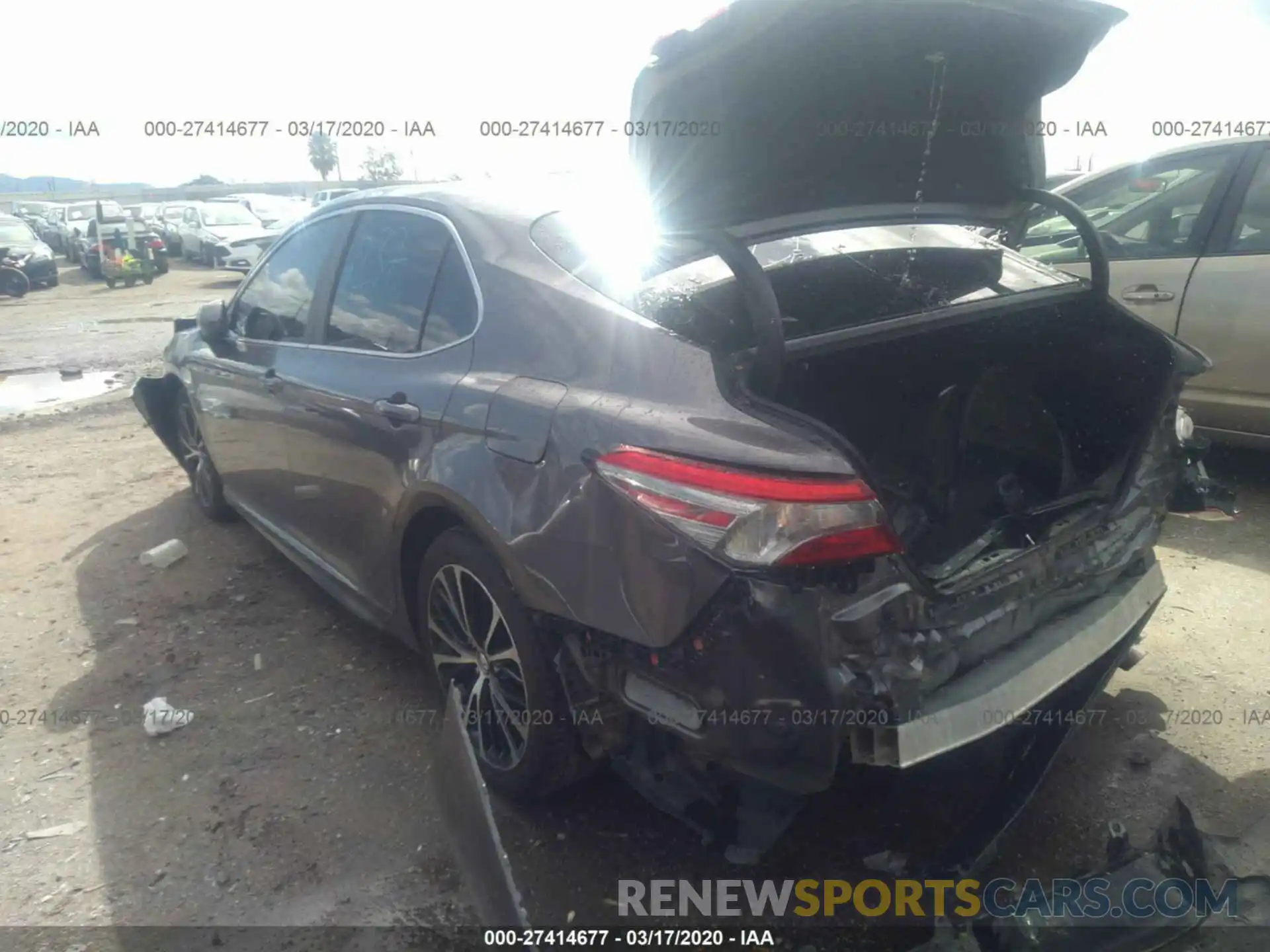 3 Photograph of a damaged car 4T1B11HK0KU163272 TOYOTA CAMRY 2019