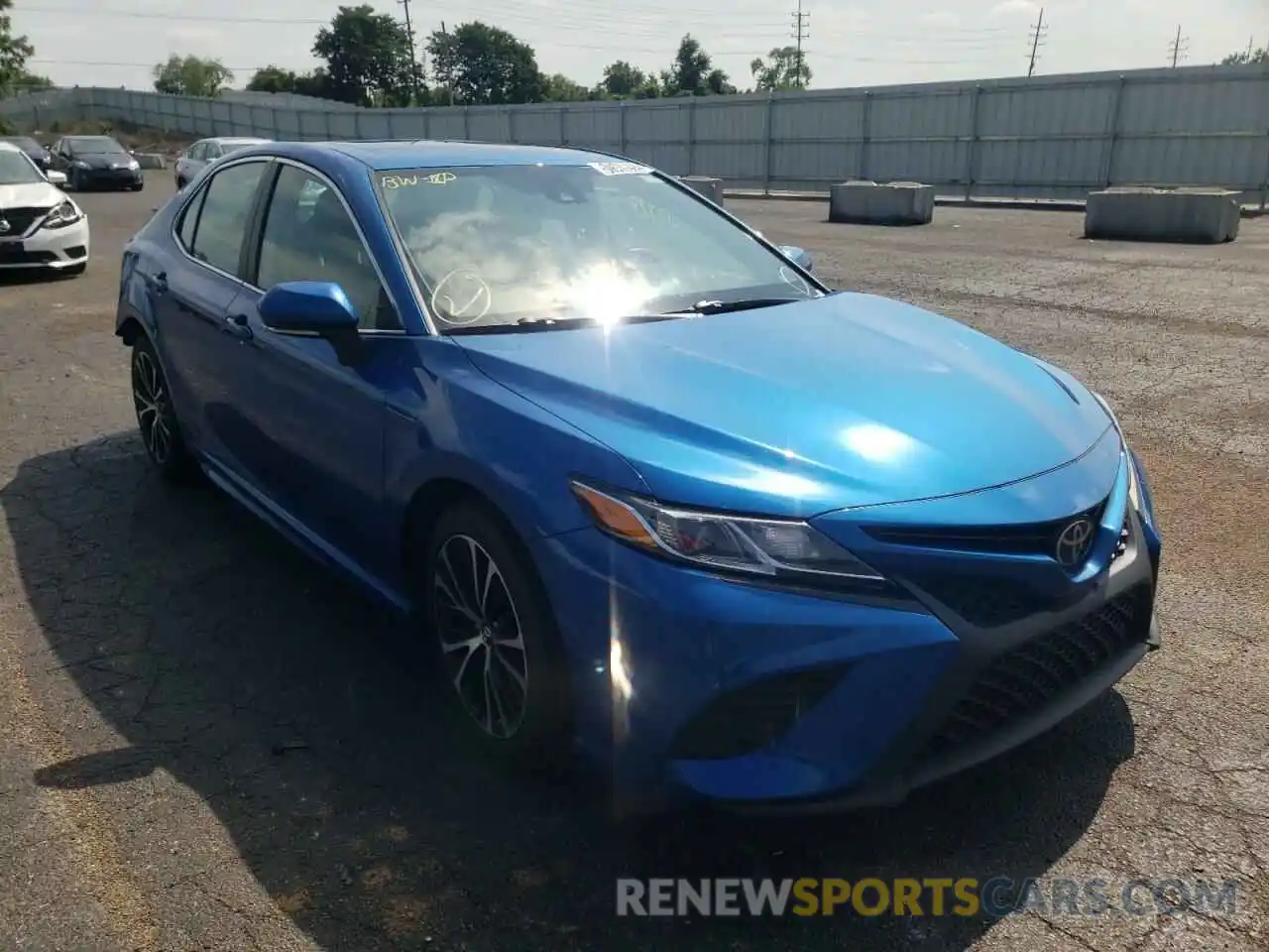 1 Photograph of a damaged car 4T1B11HK0KU164065 TOYOTA CAMRY 2019