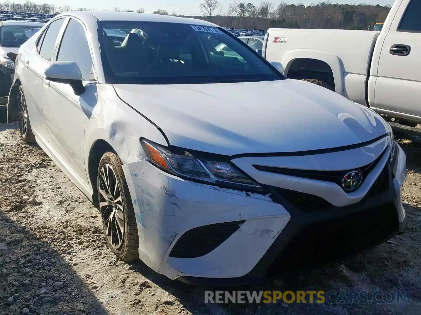 1 Photograph of a damaged car 4T1B11HK0KU164745 TOYOTA CAMRY 2019