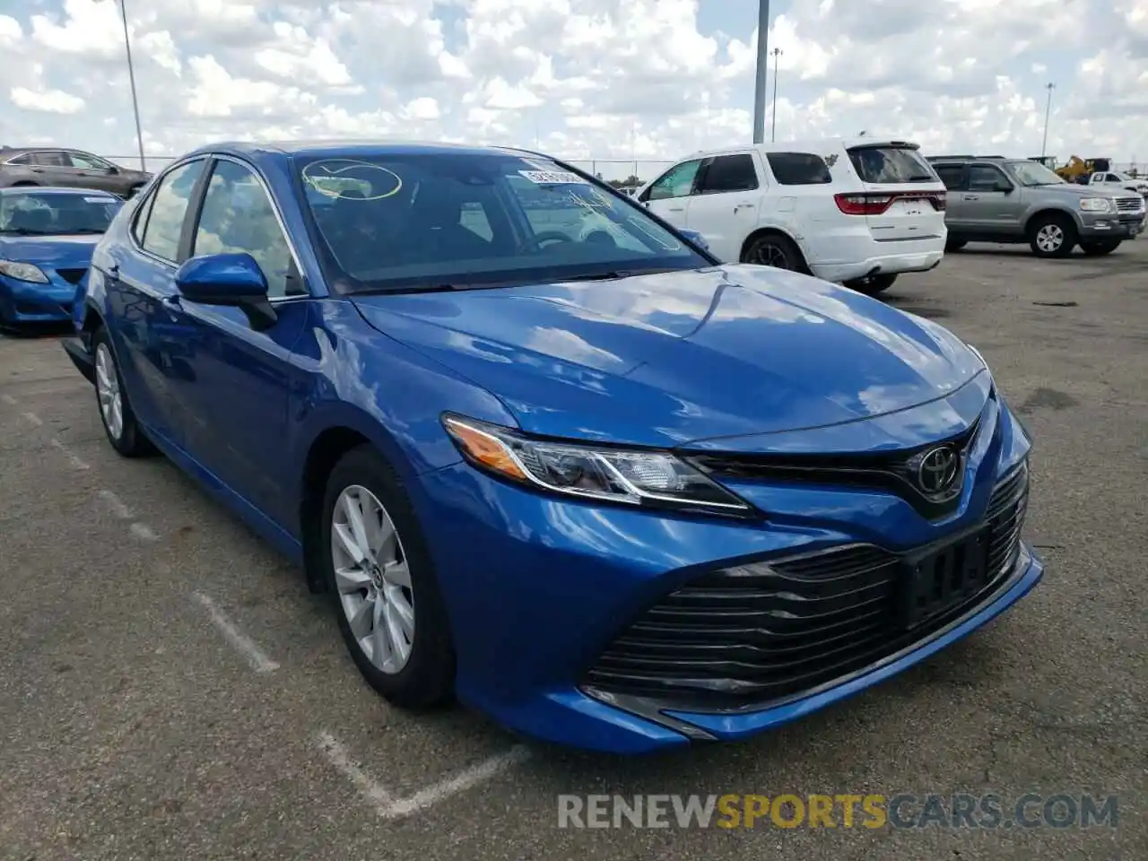 1 Photograph of a damaged car 4T1B11HK0KU164986 TOYOTA CAMRY 2019