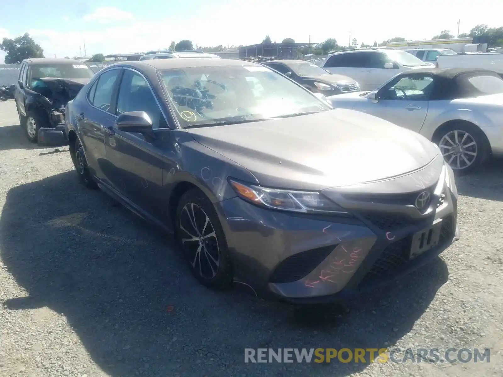 1 Photograph of a damaged car 4T1B11HK0KU166253 TOYOTA CAMRY 2019