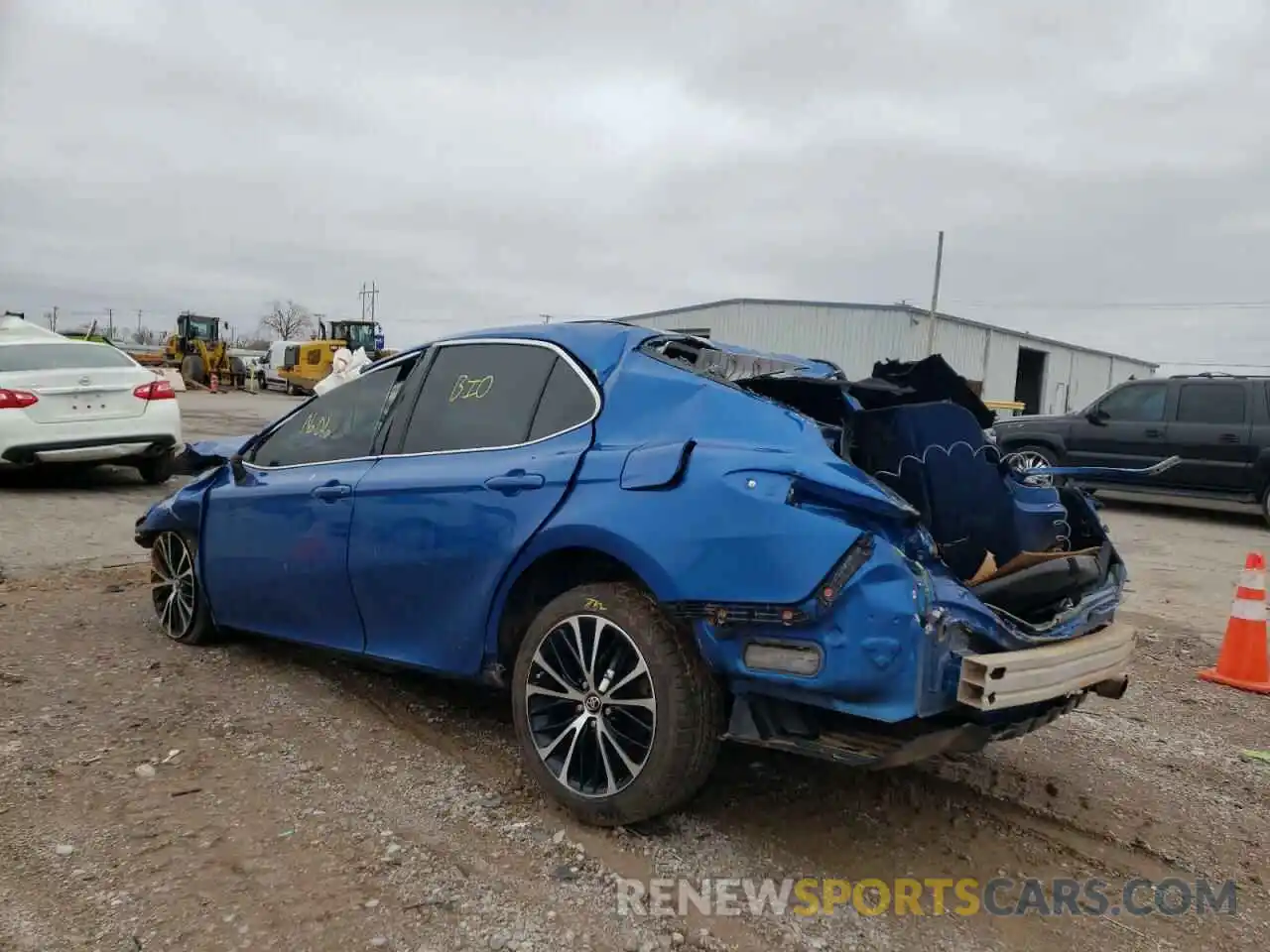 3 Photograph of a damaged car 4T1B11HK0KU167239 TOYOTA CAMRY 2019