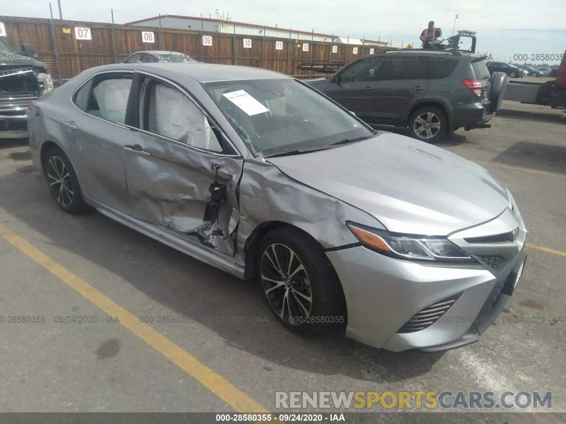 1 Photograph of a damaged car 4T1B11HK0KU168245 TOYOTA CAMRY 2019