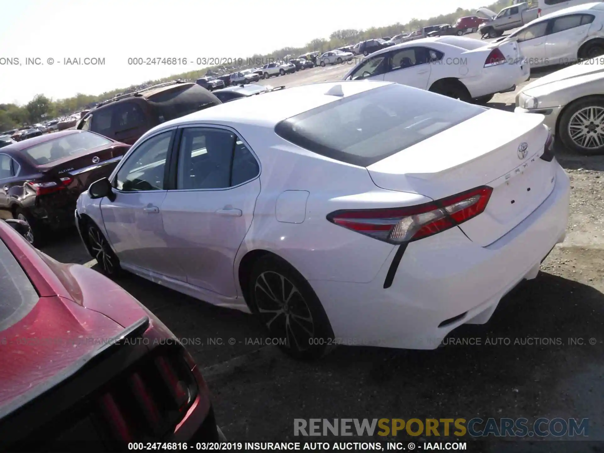 3 Photograph of a damaged car 4T1B11HK0KU169217 TOYOTA CAMRY 2019