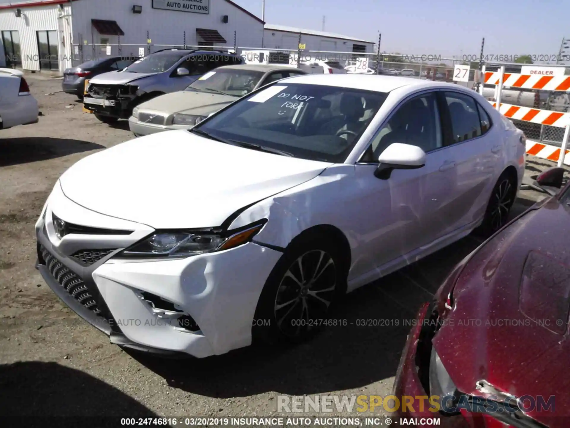 6 Photograph of a damaged car 4T1B11HK0KU169217 TOYOTA CAMRY 2019