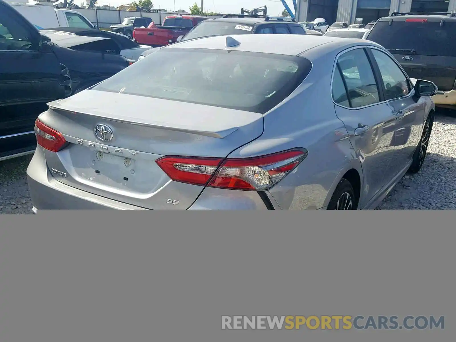 4 Photograph of a damaged car 4T1B11HK0KU169430 TOYOTA CAMRY 2019