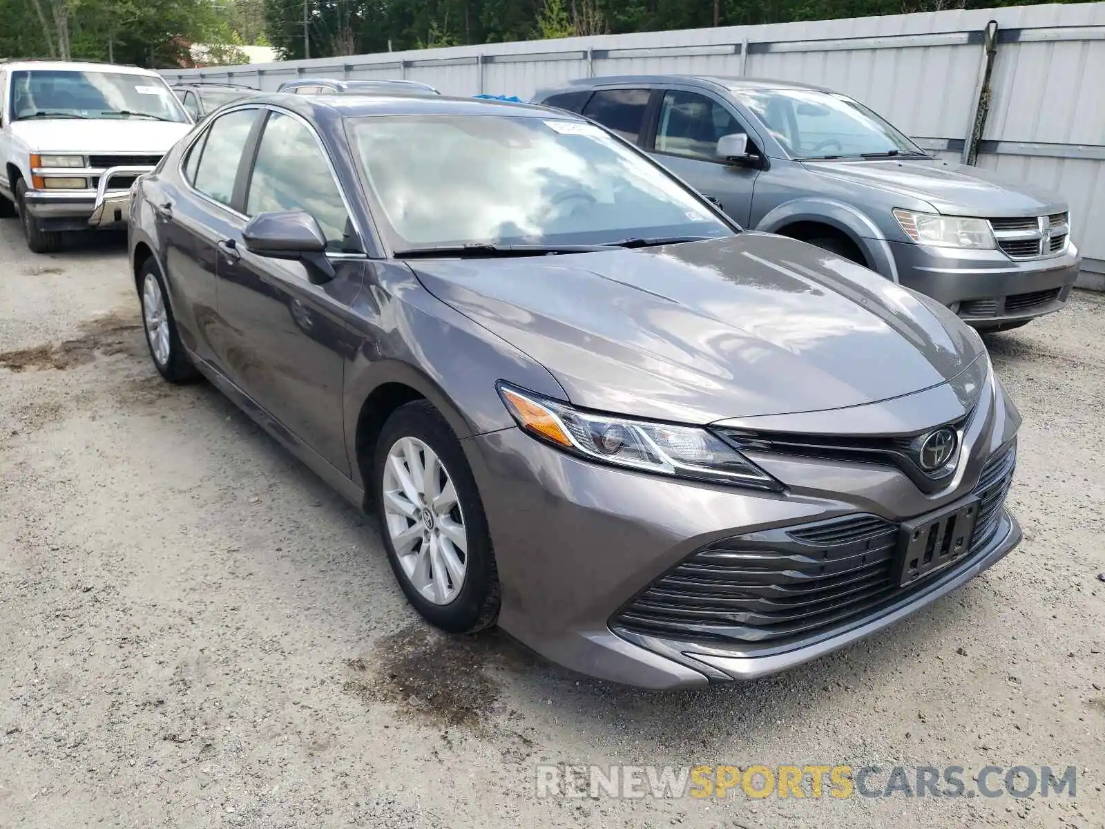 1 Photograph of a damaged car 4T1B11HK0KU170450 TOYOTA CAMRY 2019