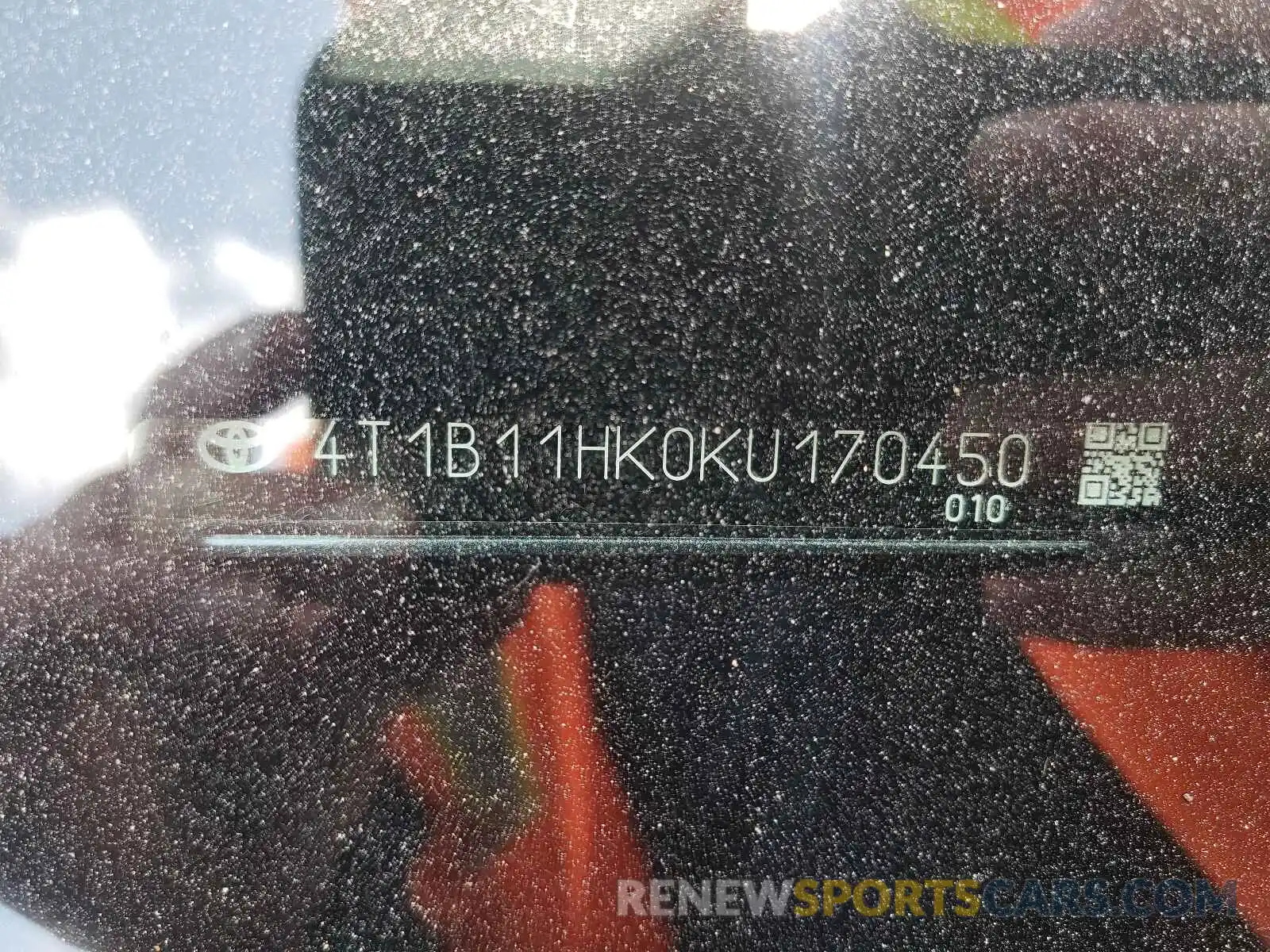 10 Photograph of a damaged car 4T1B11HK0KU170450 TOYOTA CAMRY 2019