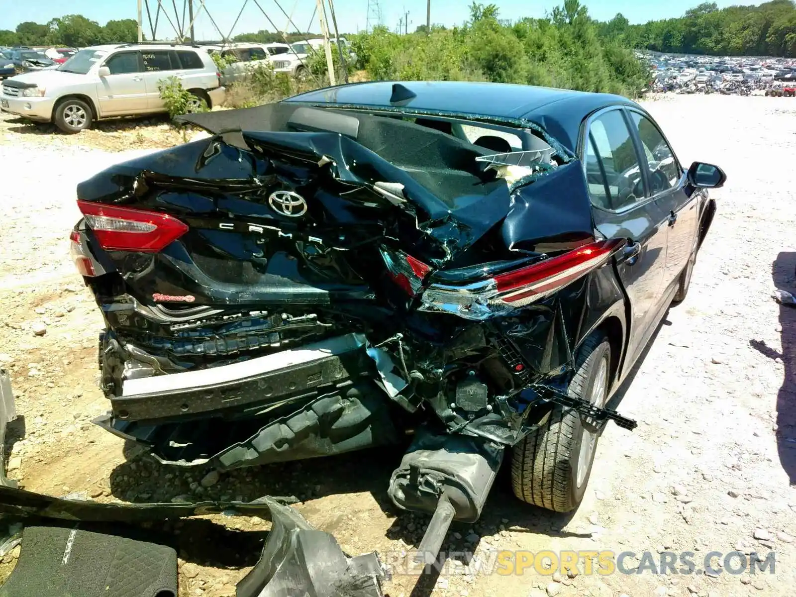 4 Photograph of a damaged car 4T1B11HK0KU171632 TOYOTA CAMRY 2019