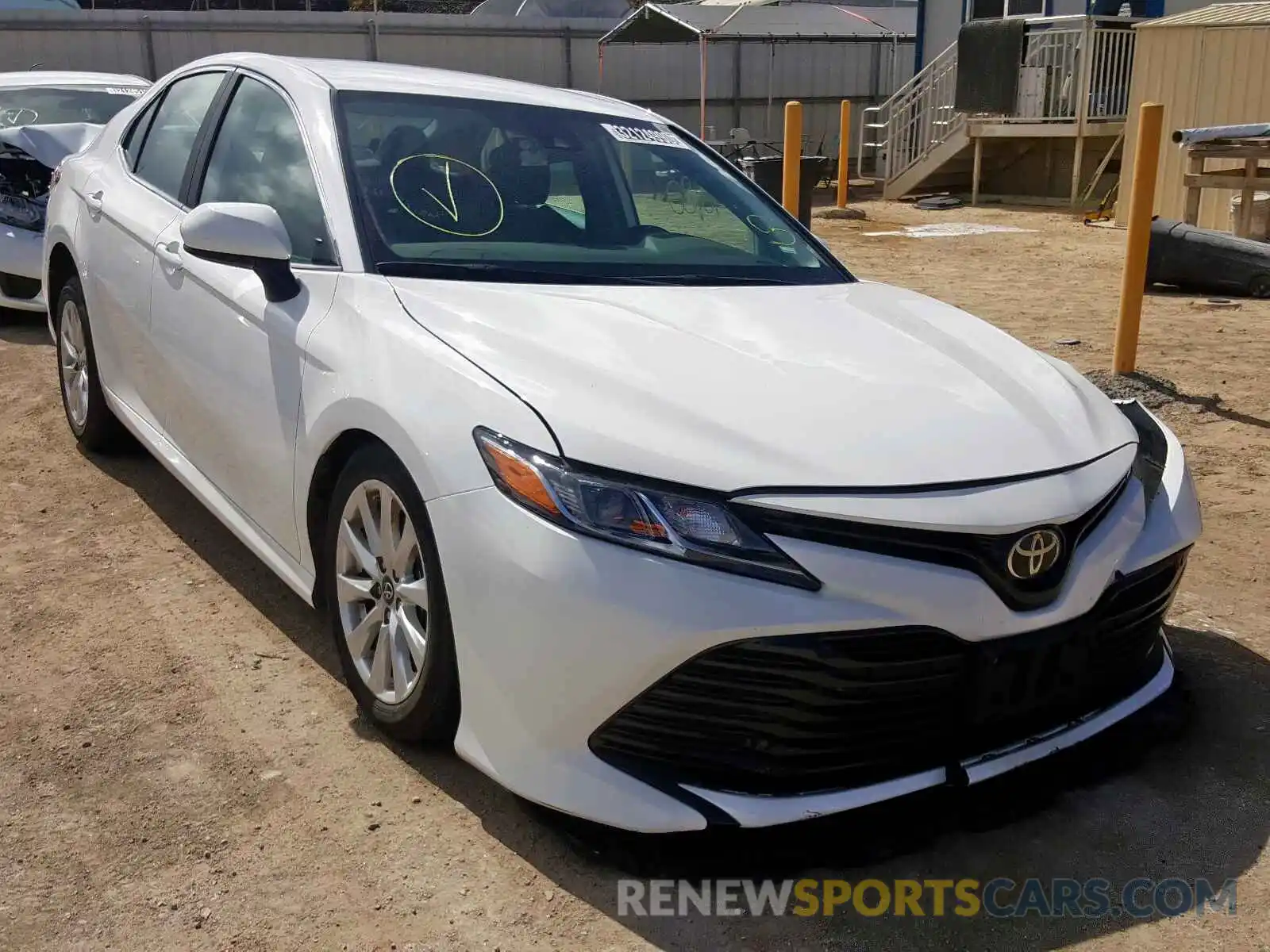 1 Photograph of a damaged car 4T1B11HK0KU172165 TOYOTA CAMRY 2019