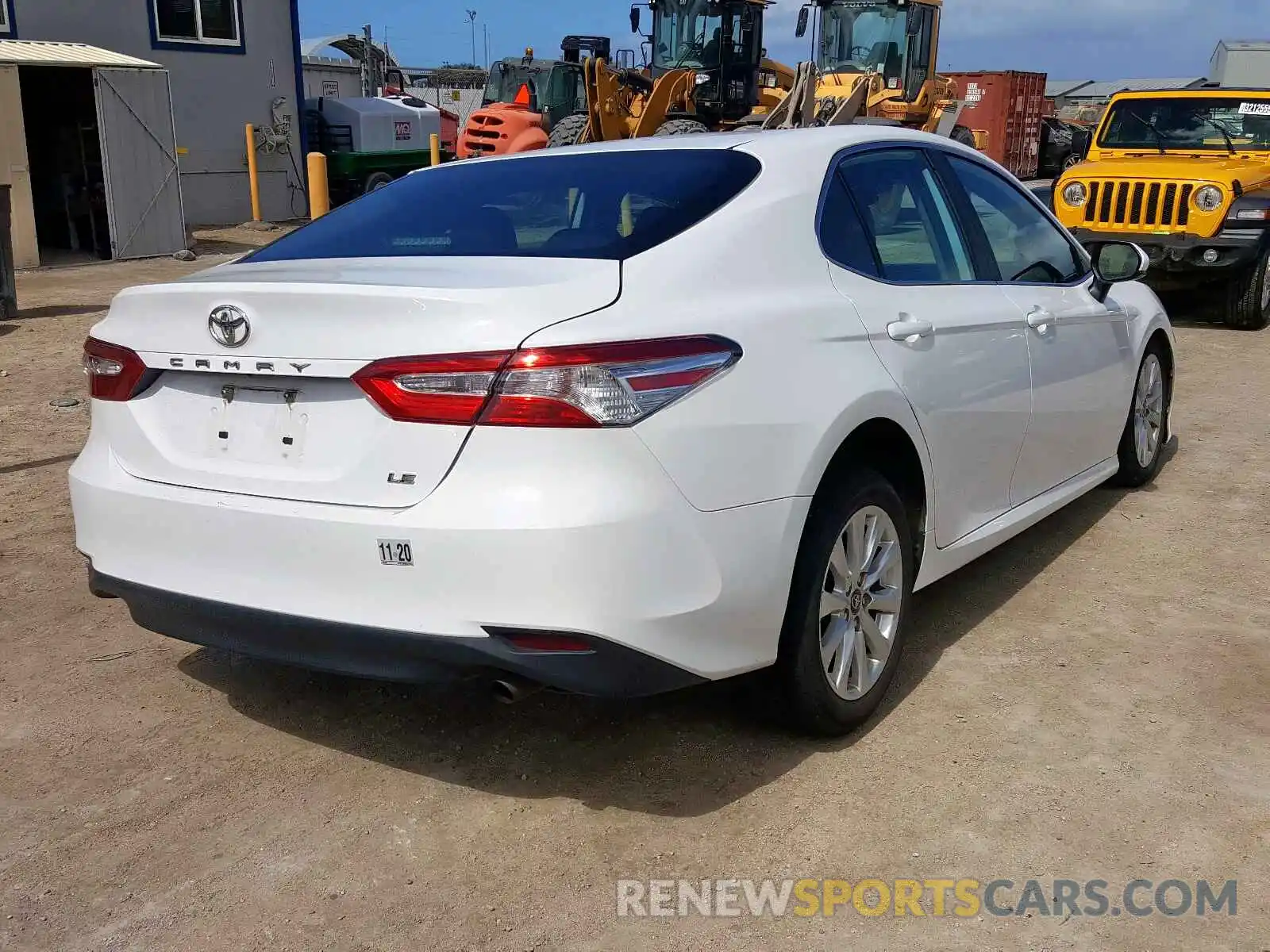 4 Photograph of a damaged car 4T1B11HK0KU172165 TOYOTA CAMRY 2019