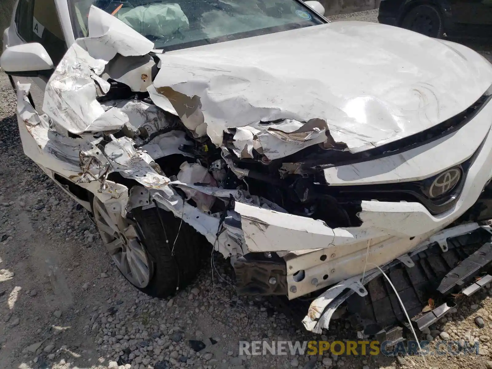 9 Photograph of a damaged car 4T1B11HK0KU172652 TOYOTA CAMRY 2019