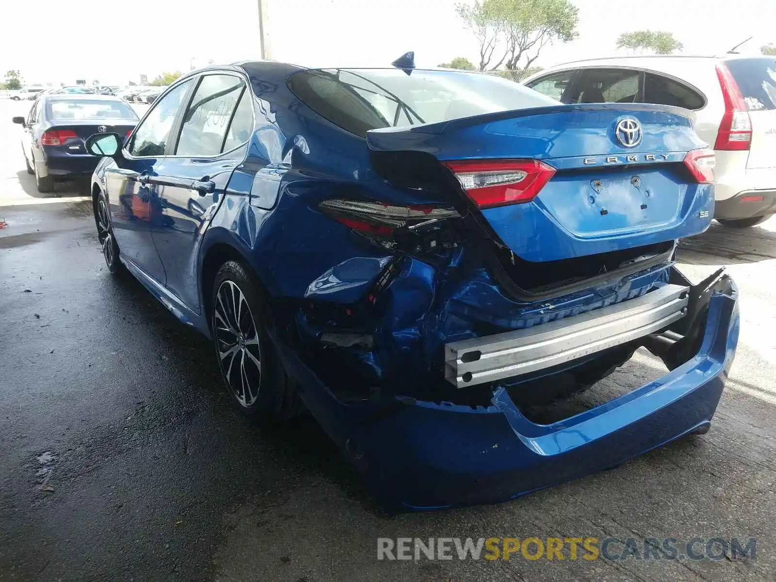 3 Photograph of a damaged car 4T1B11HK0KU174577 TOYOTA CAMRY 2019