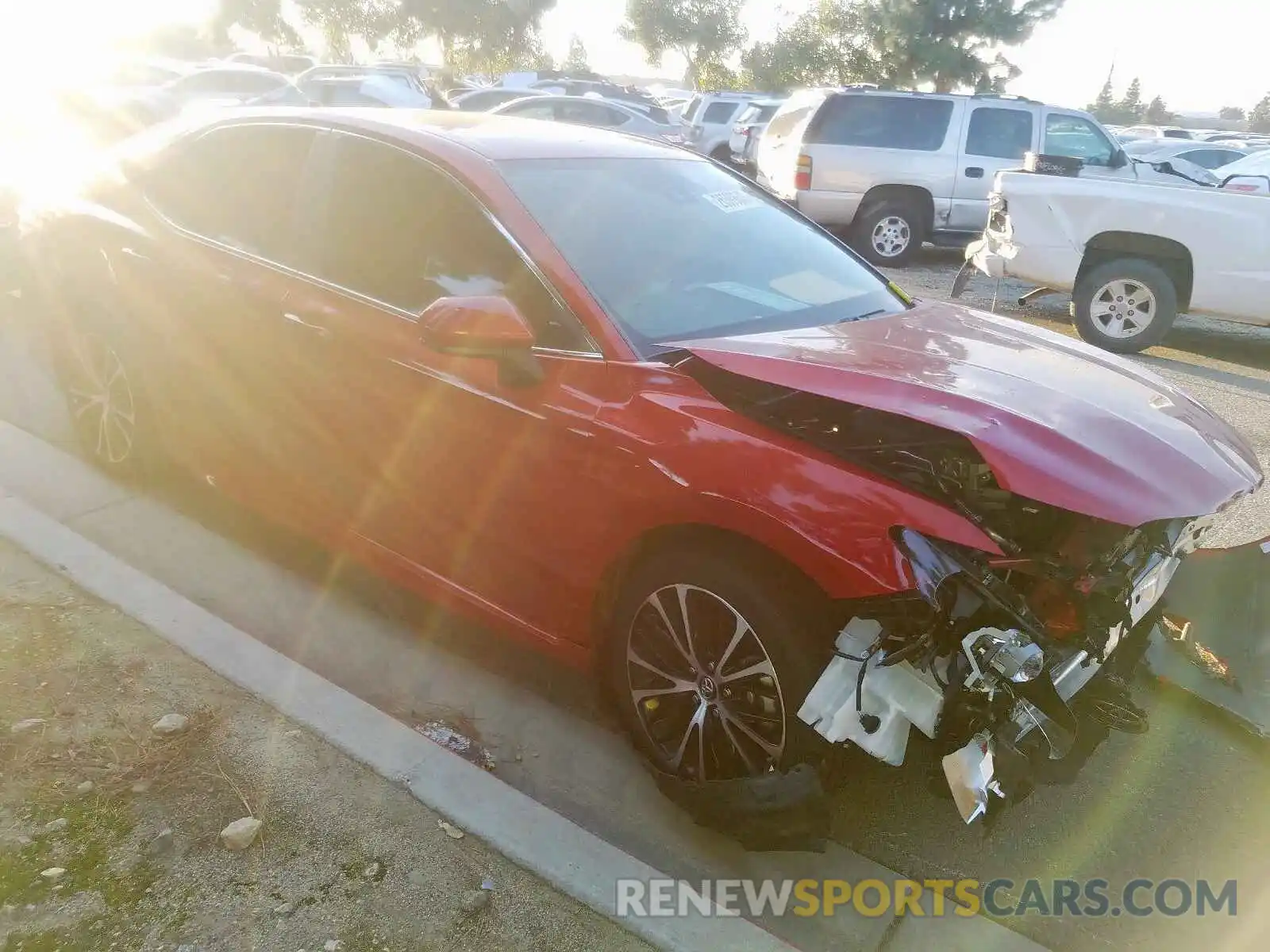 1 Photograph of a damaged car 4T1B11HK0KU174921 TOYOTA CAMRY 2019