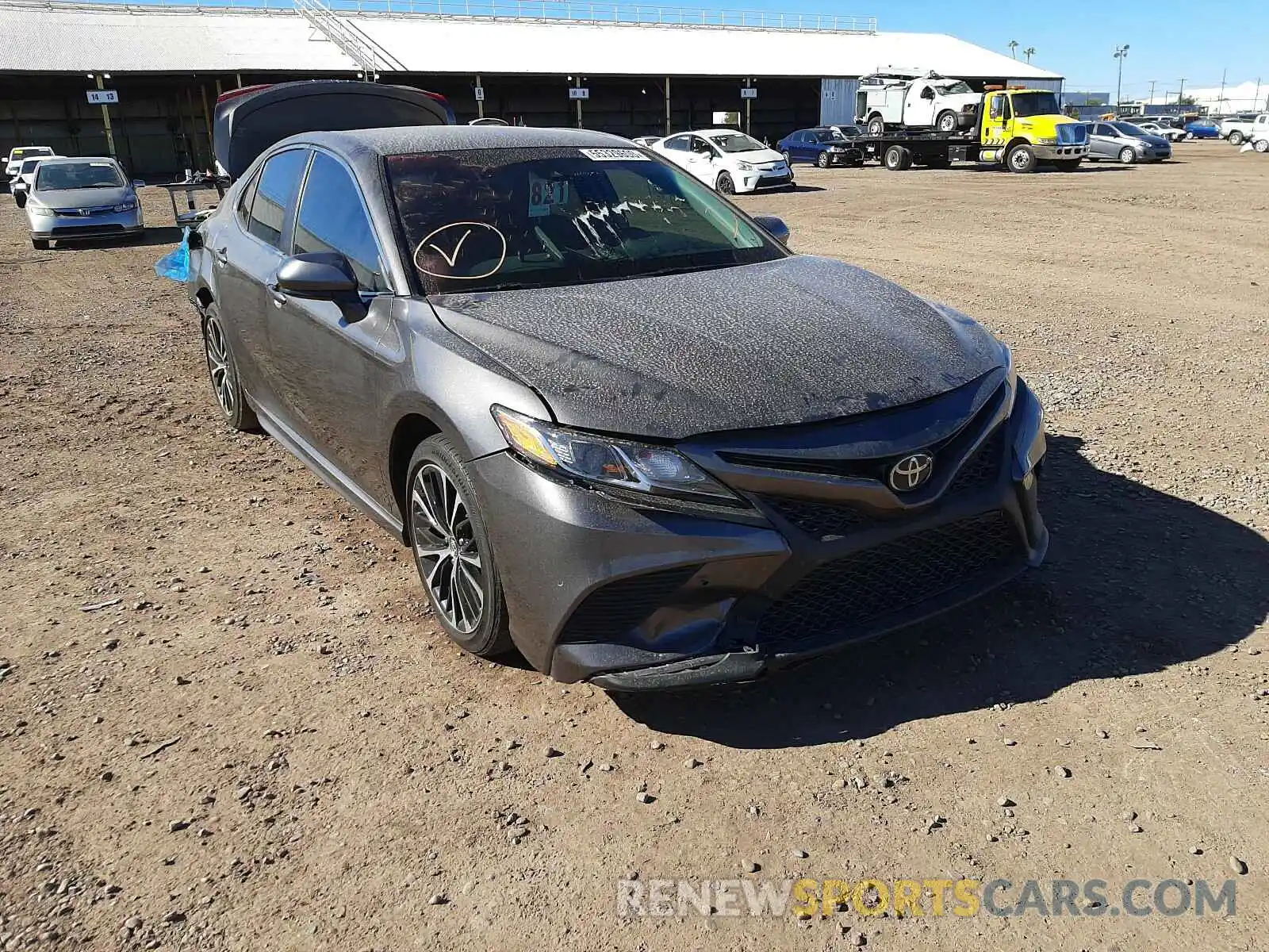 1 Photograph of a damaged car 4T1B11HK0KU175003 TOYOTA CAMRY 2019