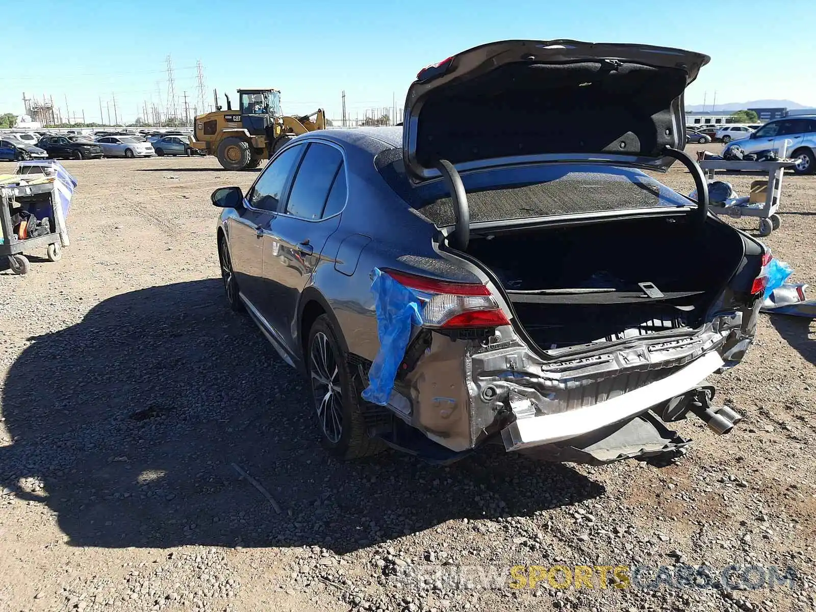 3 Photograph of a damaged car 4T1B11HK0KU175003 TOYOTA CAMRY 2019