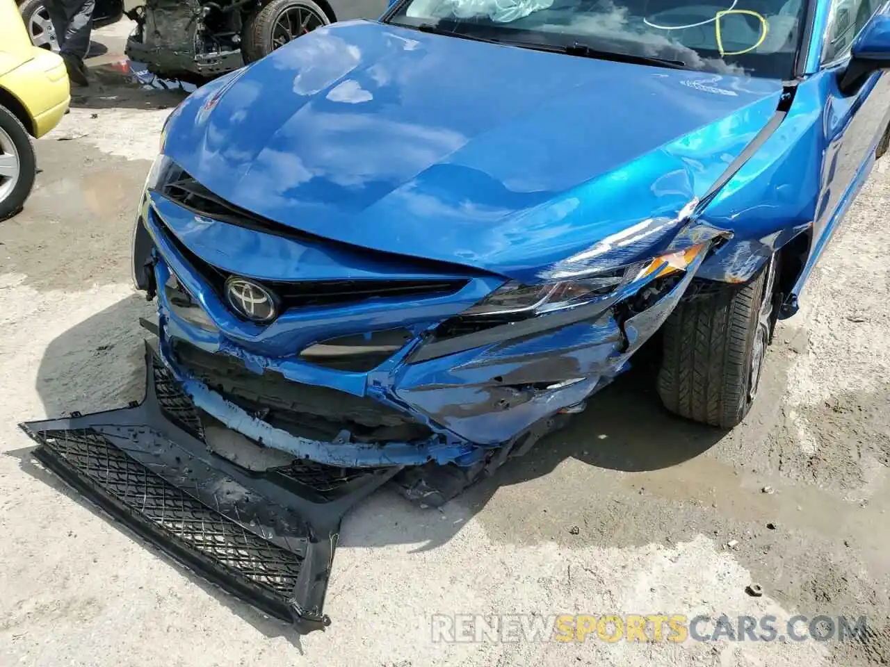 9 Photograph of a damaged car 4T1B11HK0KU177365 TOYOTA CAMRY 2019