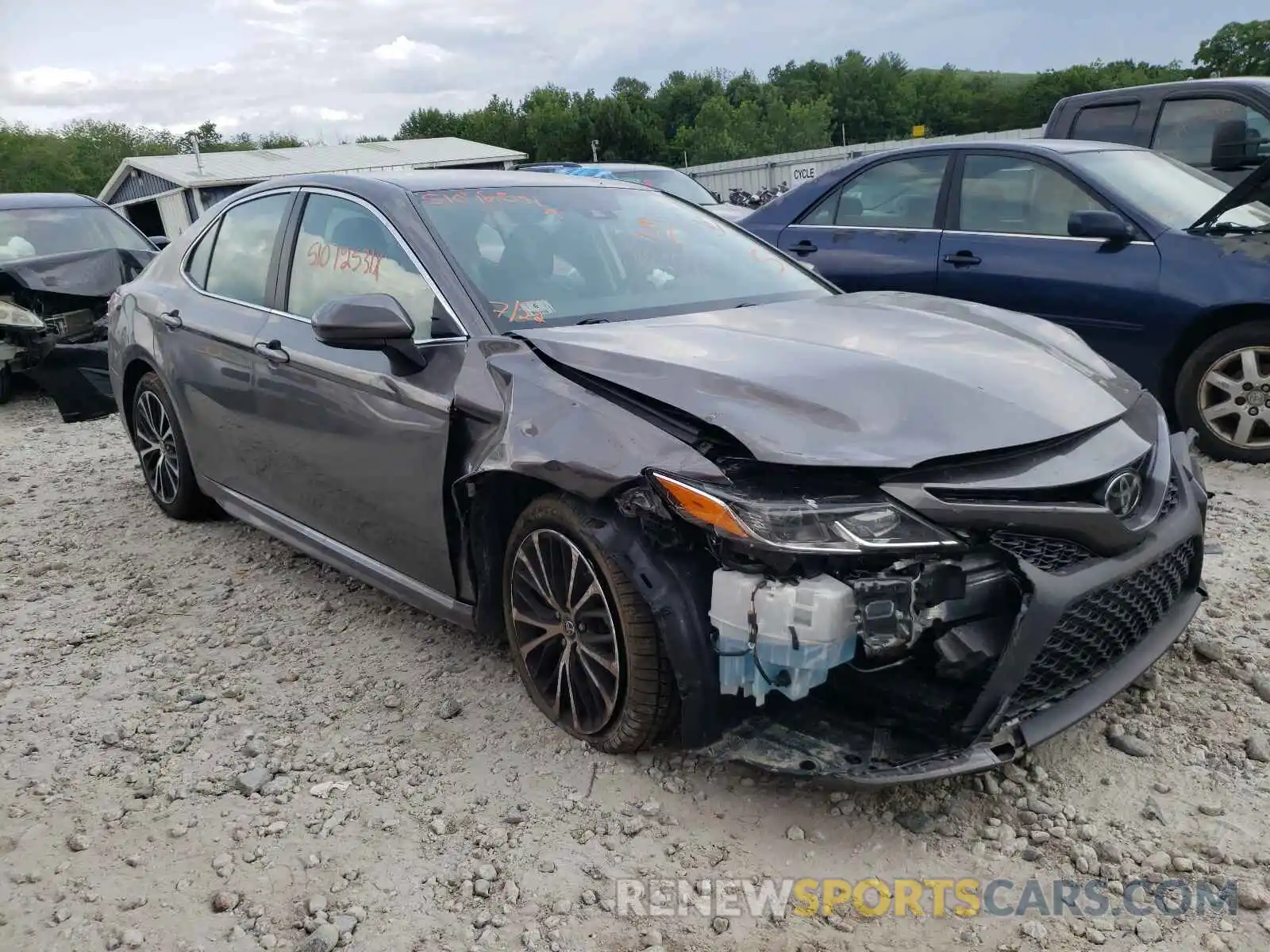 1 Photograph of a damaged car 4T1B11HK0KU178175 TOYOTA CAMRY 2019