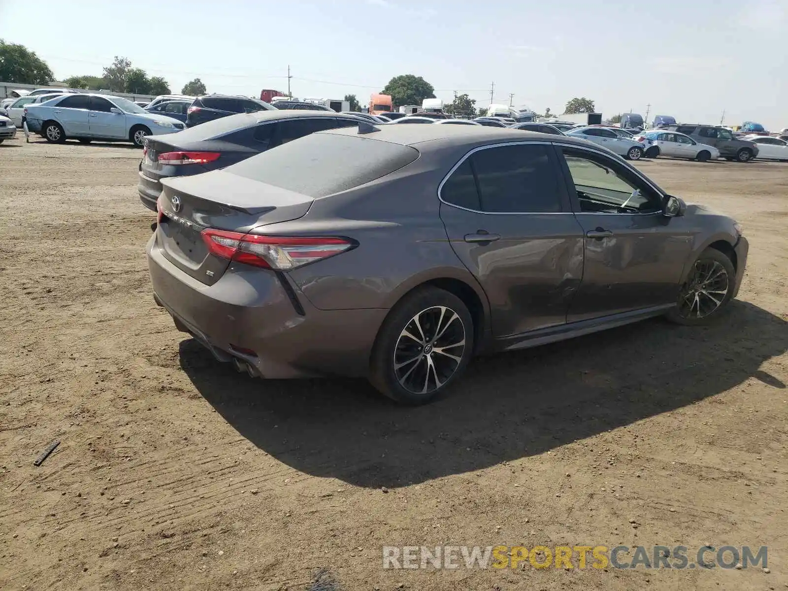 4 Photograph of a damaged car 4T1B11HK0KU179844 TOYOTA CAMRY 2019