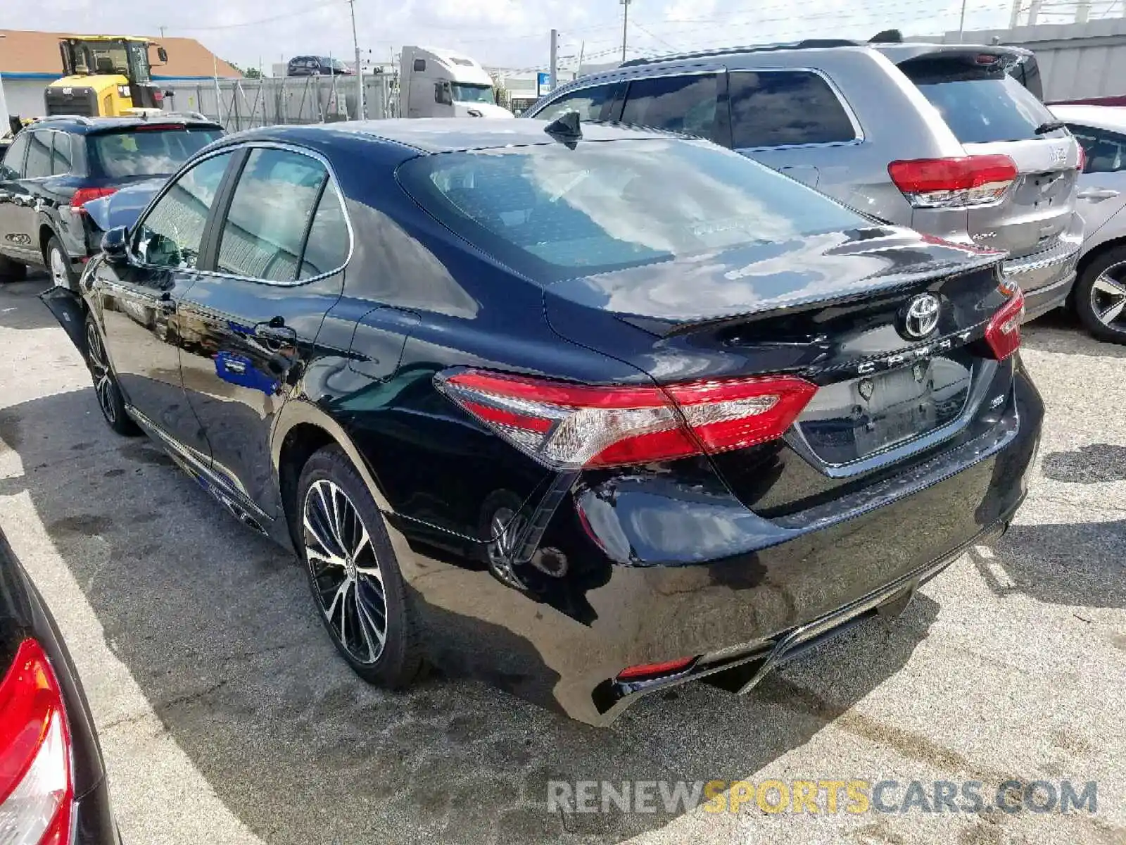 3 Photograph of a damaged car 4T1B11HK0KU180606 TOYOTA CAMRY 2019