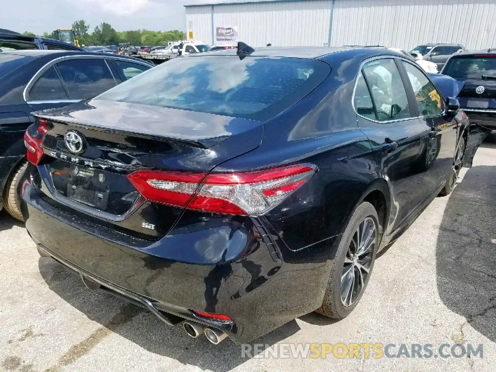 4 Photograph of a damaged car 4T1B11HK0KU180606 TOYOTA CAMRY 2019