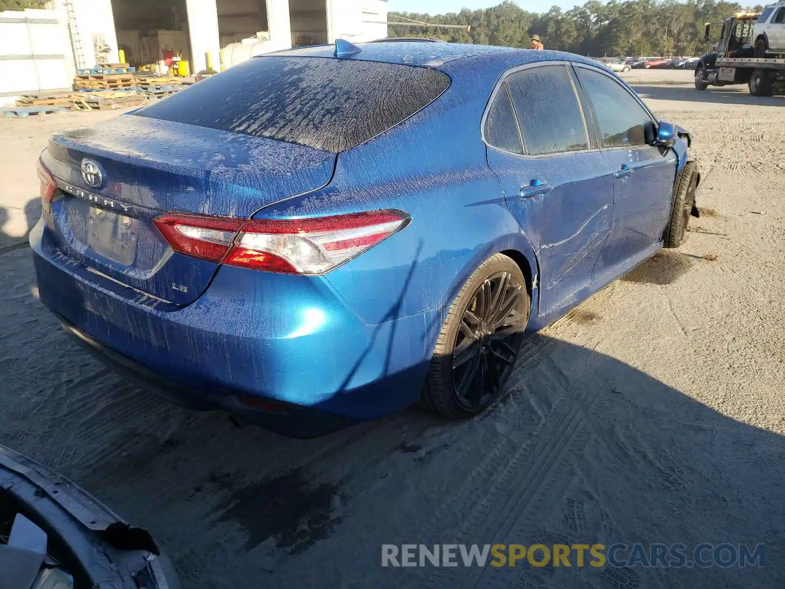 4 Photograph of a damaged car 4T1B11HK0KU182033 TOYOTA CAMRY 2019